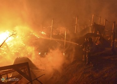 Фото 2 — В Одессе дотла сгорел ночной клуб на берегу моря (ФОТО, ВИДЕО)