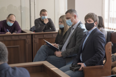 Фото 2 — Кличко дал показания в суде над "беркутовцами" по расстрелам на Майдане (ФОТО)