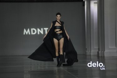 Фото 31 — Свежая мода: дерзкие идеи молодых на показах UFW для тех, кто любит эксперименты (ФОТО)