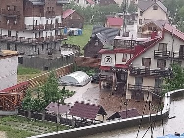 Фото 2 — Наводнение в Западной Украине: подтопленными остаются 70 населенных пунктов