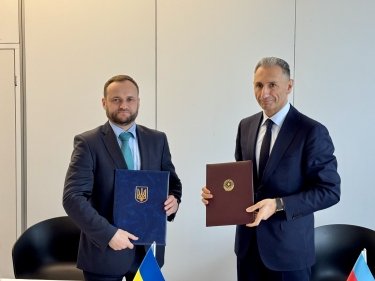 Фото 2 — Украинские водители фур смогут ездить в Азербайджан без бумажных разрешений: детали нового соглашения