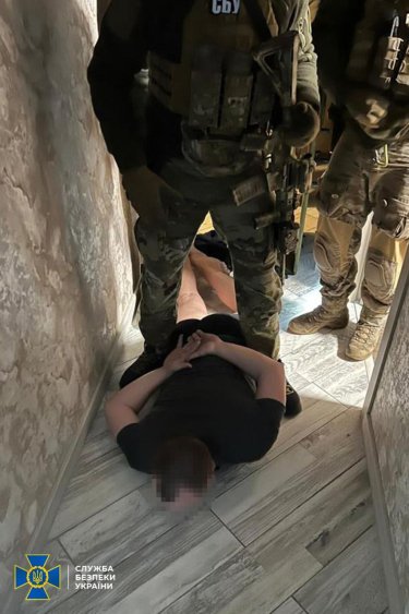 Фото 10 — СБУ обезвредила ОПГ, терроризировавшую под видом добробатов столичный бизнес, вымогая "дань" (ФОТО)