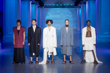 Фото 37 — Свежая мода: дерзкие идеи молодых на показах UFW для тех, кто любит эксперименты (ФОТО)