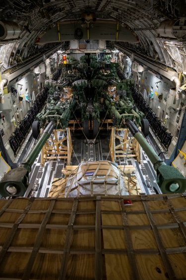 Фото 4 — США відправили в Україну нову партію гаубиць M777 (ФОТО, ВІДЕО)