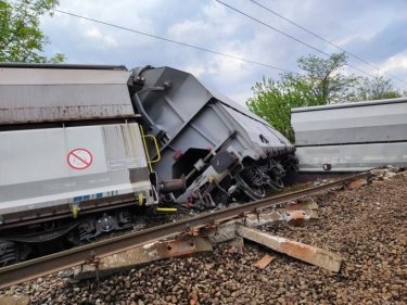 Фото 2 — Через аварію на угорській залізниці затримуються українські пасажирські потяги