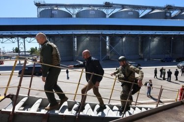 Фото 3 — "Потрібна глобальна відповідь": Глава ЄС обговорив з керівництвом України розблокування її портів для експорту зерна