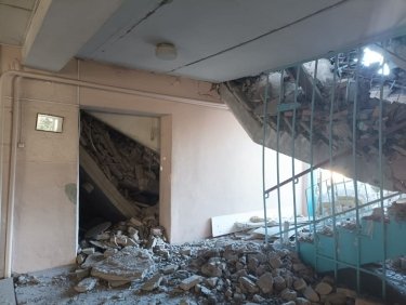 Фото 3 — Россияне в течение суток нанесли 15 ударов по Донецкой области: разрушены две школы и частные дома
