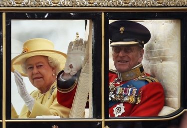 Фото 2 — Великобритания отмечает 60-летие правления королевы Елизаветы II