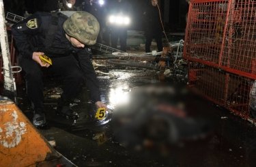 Фото 2 — В Харьковский инновационный терминал "Новой почты" попала российская ракета: 6 погибших и 16 раненых