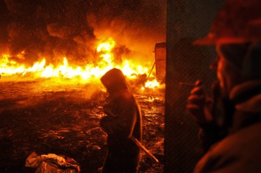 Фото 24 — Вооружен объективом: противостояние на Грушевского глазами фотографа