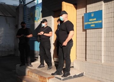 Фото 5 — Сотрудники КЭВРЗ объявили забастовку и заявили о рейдерском захвате предприятия
