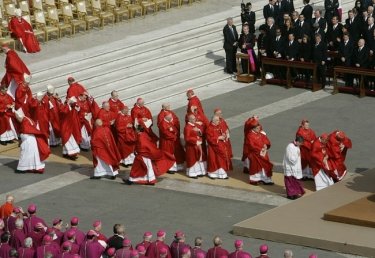 Фото 14 — Самые масштабные похороны последнего столетия