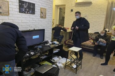 Фото 2 — В Киеве накрыли детективное агентство: следили за гражданами и ставили в офисах "жучки"