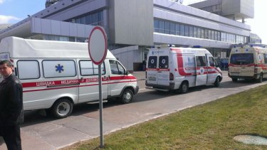 Фото 5 — 19 майдановцев и 5 солдат внутренних войск будут лечить в Германии на частные пожертвования