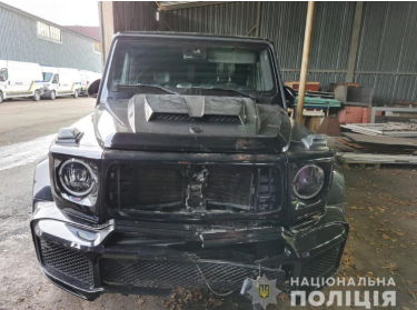Фото 2 — ДТП із кортежем Ярославського: експертиза показала, що окремі елементи авто були змиті після аварії (ФОТО)