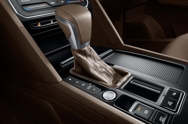 Фото 9 — Volkswagen презентовал огромный семиместный минивэн (ФОТО)