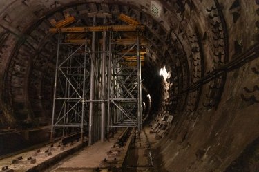 Фото 8 — Стала відома причина деформації тунелю між станціями "Деміївська" та "Либідська" (ФОТО, ВІДЕО)