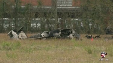 Фото 3 — В США разбился самолет: есть погибшие и раненые (ФОТО, ВИДЕО)
