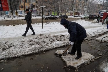Фото 58 — На юге Украины из-за снега закрыли дороги, фуры не пускают даже в Киев (ФОТО, ВИДЕО)