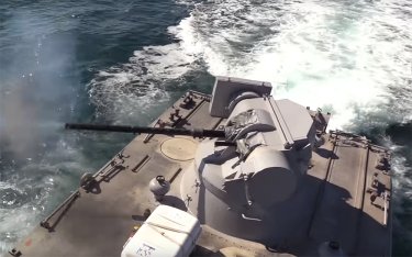 Фото 2 — В Черном море испытали украинские катера "Гюрза-М"