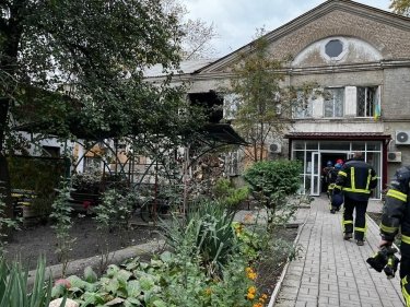 Фото 3 — Россияне ударили по центру Покровска: один человек погиб, больше десяти ранены