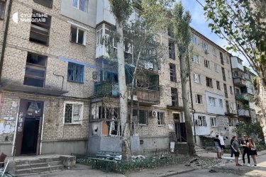 Фото 7 — Российские войска обстреляли жилой район Николаева, есть раненые и погибшая (ФОТО)