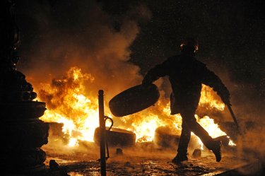 Фото 25 — Вооружен объективом: противостояние на Грушевского глазами фотографа