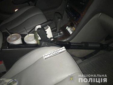 Фото 3 — Полиция Днепра задержала разбойников, напавших на офис ради хищения документов (ВИДЕО)