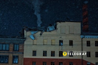 Фото 2 — В Киеве в результате обстрела повреждена фабрика Roshen, есть погибшая