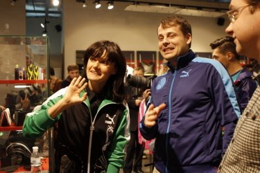 Фото 15 — КСО: Олимпийки Puma с украинскими принтами помогут Центру крови
