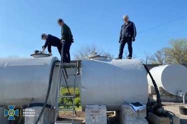 Фото 7 — СБУ накрыла нелегальный завод по производству дизтоплива под Днепром (ФОТО, ВИДЕО)