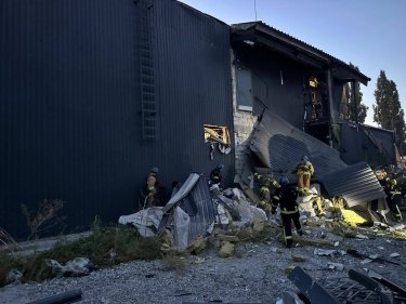 Фото 5 — Армия РФ нанесла ракетный удар по Запорожью: разрушен храм ПЦУ, есть погибшие (ФОТО, ВИДЕО)