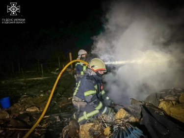 Фото 4 — Атака дронов в новогоднюю ночь: в Одессе погиб подросток, во Львове дотла сгорел музей Шухевича (ФОТО, ВИДЕО)