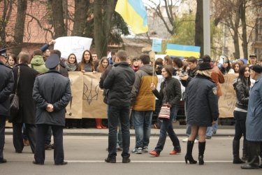 Фото 7 — Львов вышел на евромайдан: как это было (ФОТОРЕПОРТАЖ)