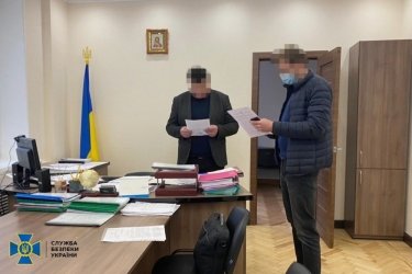Фото 2 — Чиновники Госгеокадастра незаконно вывели из госсобственности 700 тысяч га земель — СБУ