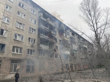 Фото 4 — В Славянске в результате ракетного обстрела частично разрушена пятиэтажка: погибло восемь человек (ФОТО, ВИДЕО)