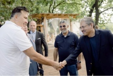 Фото 2 — Ко Дню Независимости дипломаты и бизнес элита сыграли в гольф со звездами спорта