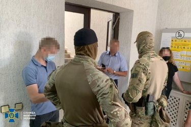 Фото 5 — Суд арестовал "Сумыхимпром": правоохранители раскрыли схему по банкротству завода