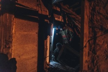 Фото 14 — Оккупанты обстреляли центр Бахмута: семь человек погибли, шестеро ранены (ФОТО)