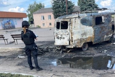 Фото 9 — Новый обстрел Середины-Буды на Сумщине: погиб полицейский, ранены энергетики (ФОТО)