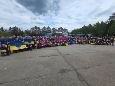 Фото 12 — Україна та РФ провели другий обмін полоненими в рамках 1000 на 1000