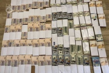 Фото 2 — В Україні викрили наймасштабніше нелегальне виробництво анаболічних стероїдів під виглядом медпрепаратів (ФОТО)
