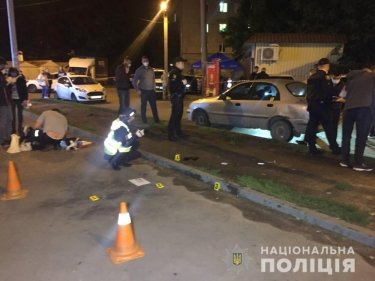 Фото 5 — Пять человек получили ранения при взрыве гранаты в Харькове (ФОТО)