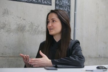 Фото 3 — Как дополненная реальность помогла фешн-бренду FINCH найти пустую нишу и стать пионером веб-показов с миллионными охватами