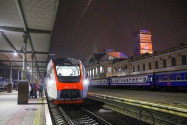 Фото 2 — "Укрзализныця" возвращает на маршрут "Слобожанский экспресс"