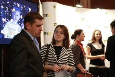 Фото 5 — На CSR MarketPlace топы дискутировали о КСО, а посетители голосовали за лучший стенд