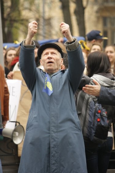 Фото 9 — Львов вышел на евромайдан: как это было (ФОТОРЕПОРТАЖ)