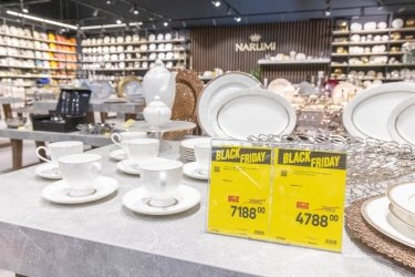 Фото 2 — Black Friday в Епіцентрі: знижки до -70% і п’ять мільйонерів