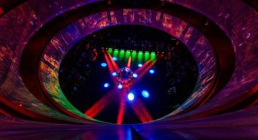 Фото 2 — Мультимедийный ритуал: "Шлях до..." Троицкого вписался в пространство Украинского дома