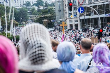 Фото 30 — "Мы сюда приехали мира просить" — как в Киеве прошел Крестный ход УПЦ МП (фото)